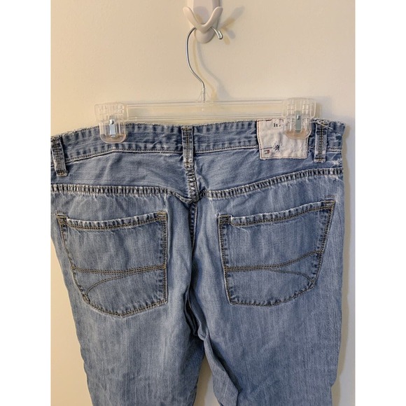 Tommy Hilfiger Mens 36 x 30 Premium Denim Jeans Straight Relax Distressed - Picture 5 of 16